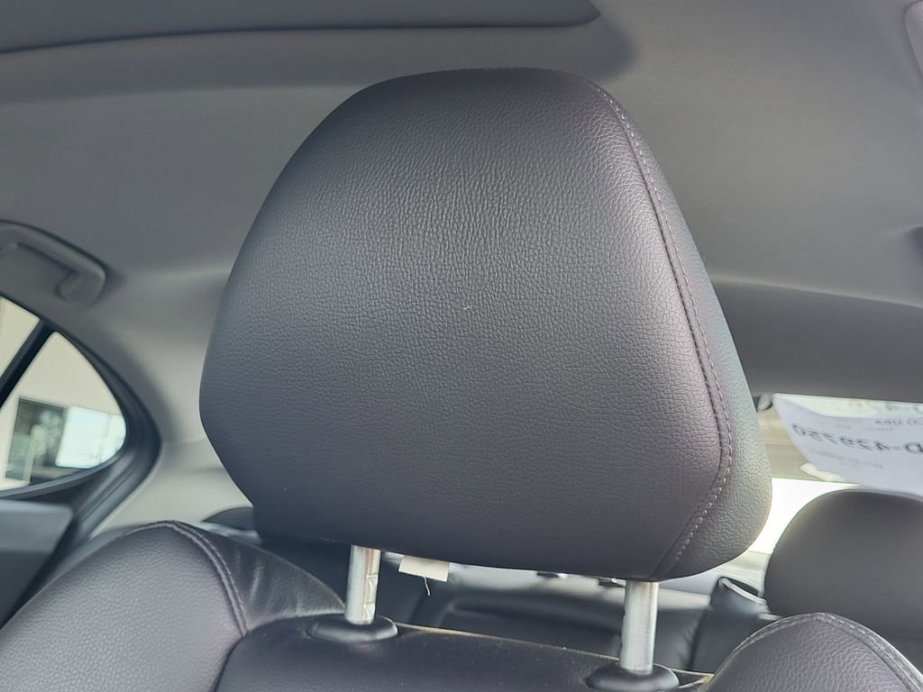 Used 2015 Acura TLX image 13