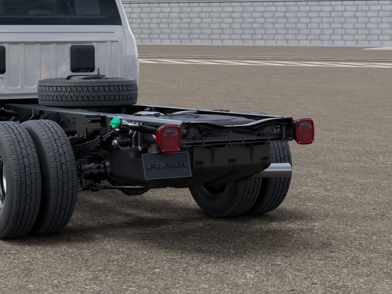 New 2025 RAM 3500 Big Horn AWD/4WD image 14