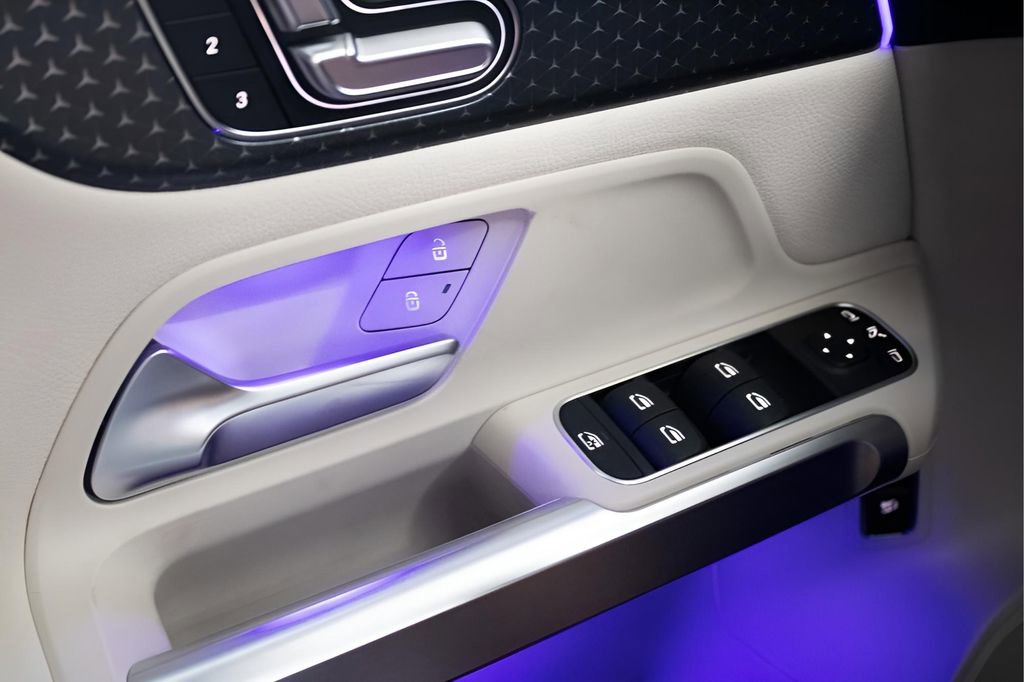 Used 2025 Mercedes-Benz GLB 250 GLB 250 image 19