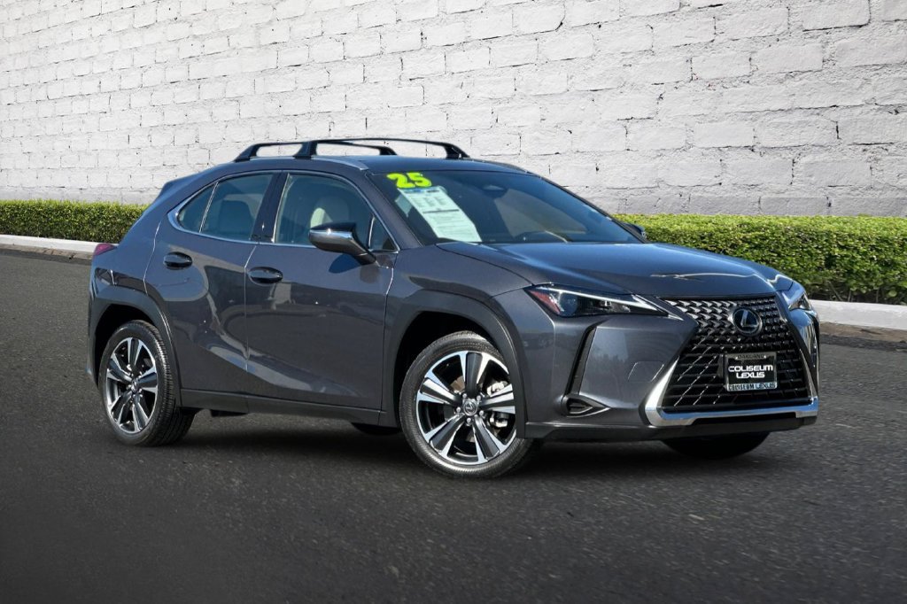 Used 2025 Lexus UX 300h FWD w/ Accessory Package (Z2) image 2