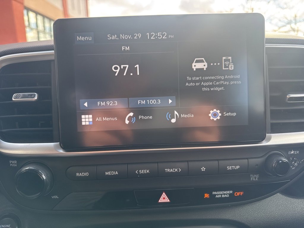 Used 2025 Hyundai Venue SEL image 20