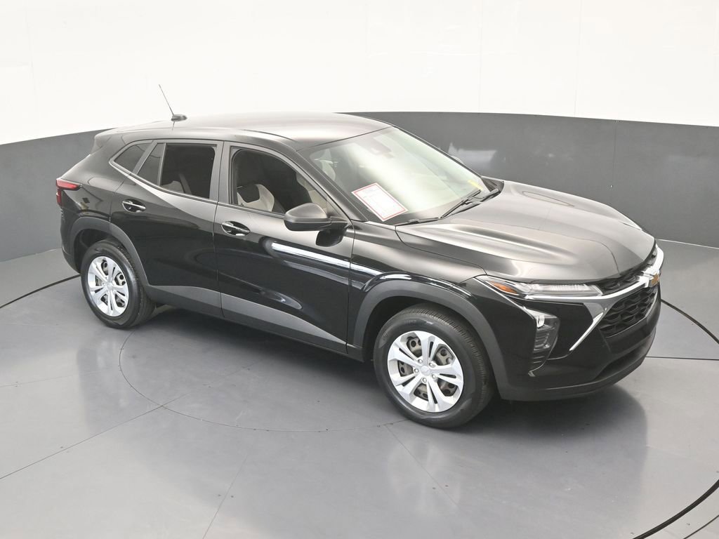 Used 2024 Chevrolet Trax LS image 52