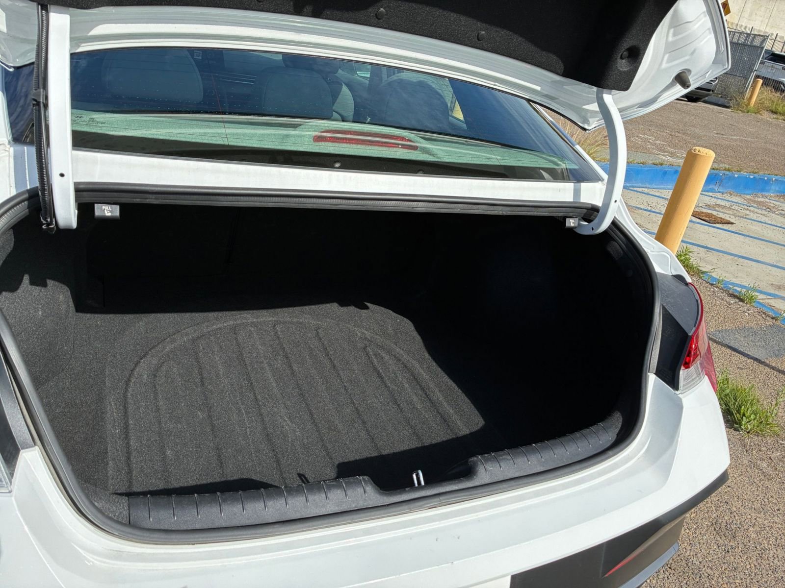 Used 2025 Hyundai Elantra SEL FWD image 32