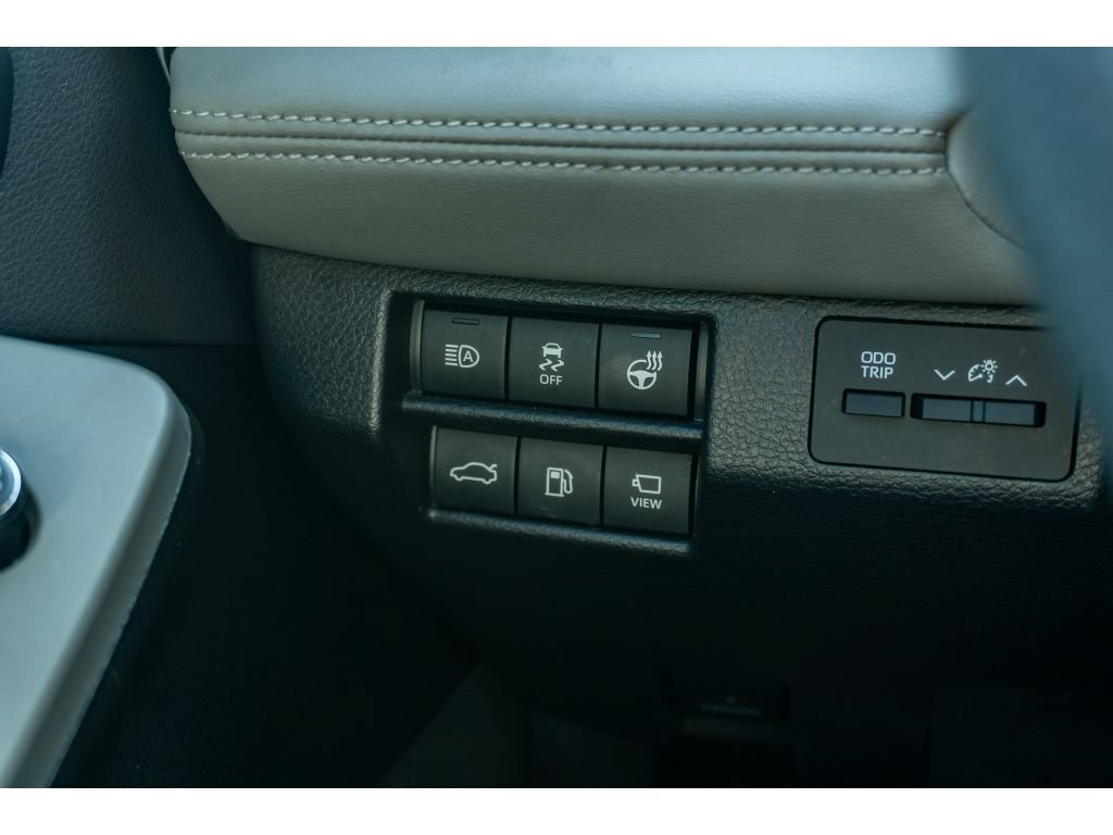 Used 2022 Toyota Avalon Limited w/ Advanced Safety Package FWD image 26