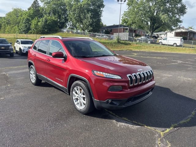 Used 2014 Jeep Cherokee Latitude AWD/4WD image 2