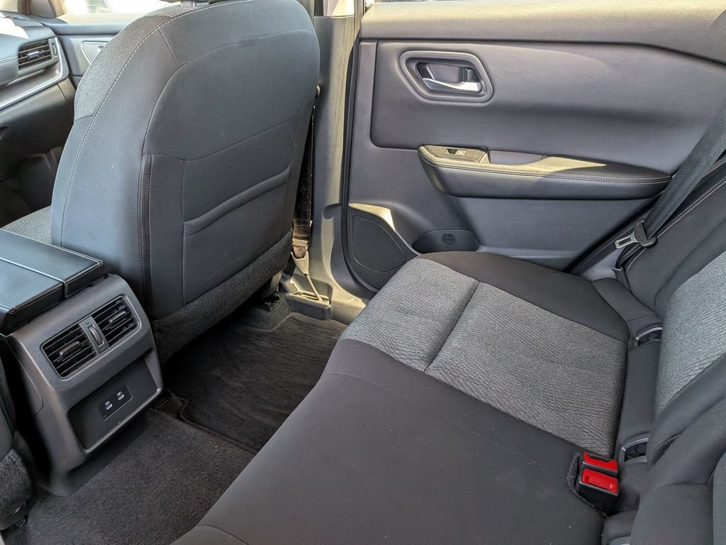 Used 2024 Nissan Rogue SV AWD/4WD image 33