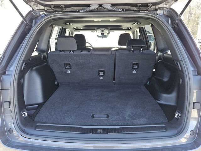 Used 2025 Jeep Grand Cherokee Laredo X image 13