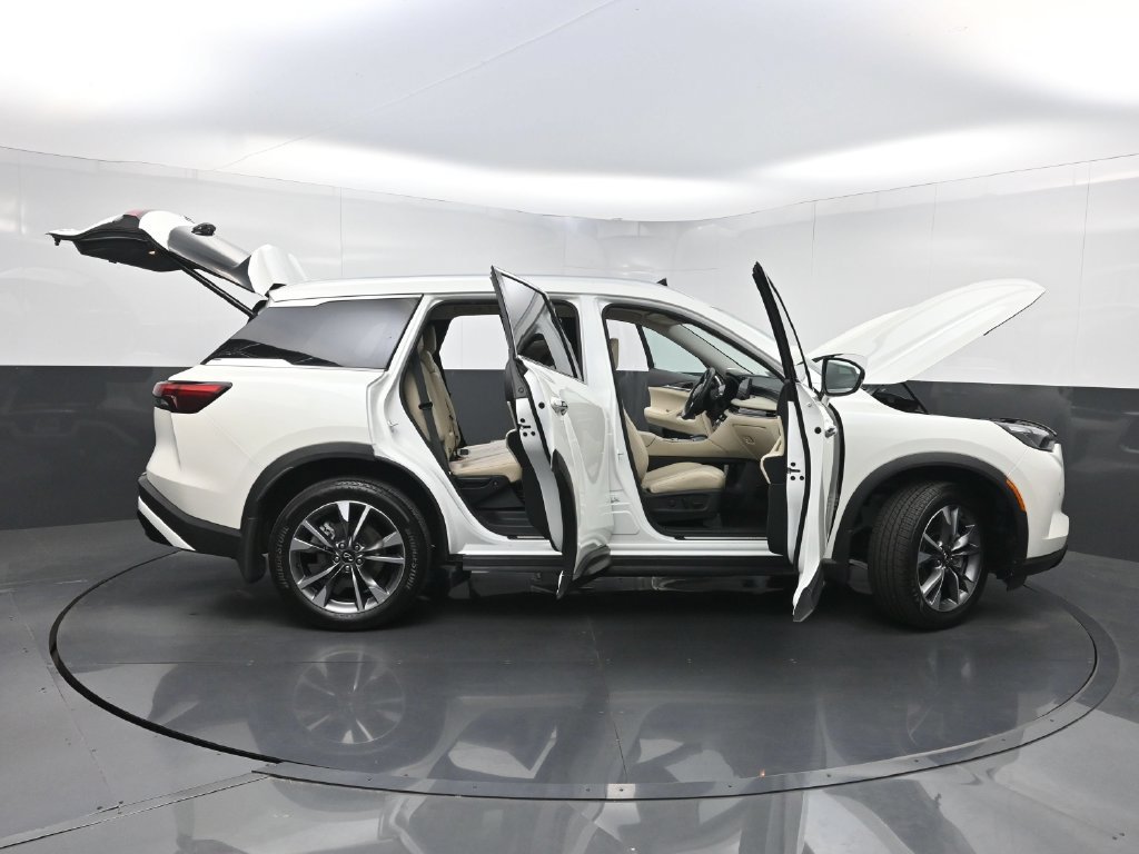Used 2023 INFINITI QX60 Luxe w/ Performance Audio Package FWD image 40