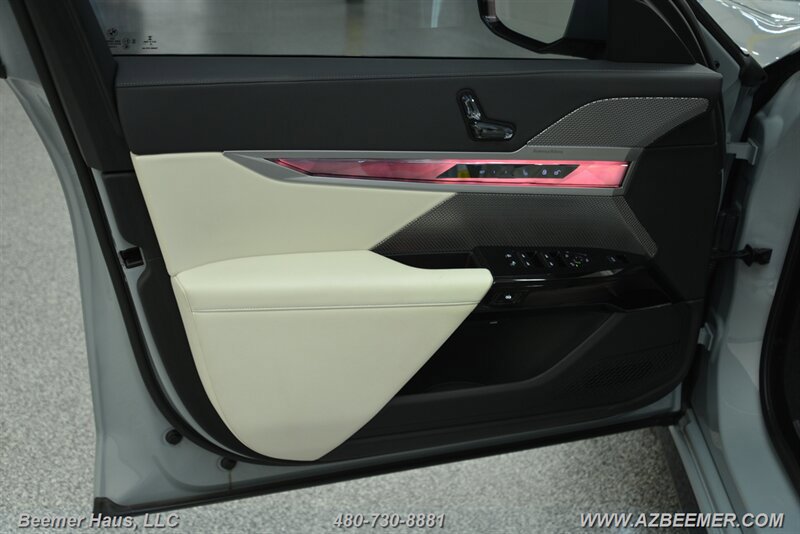 Used 2023 BMW 740i w/ Parking Assistance Package RWD image 41