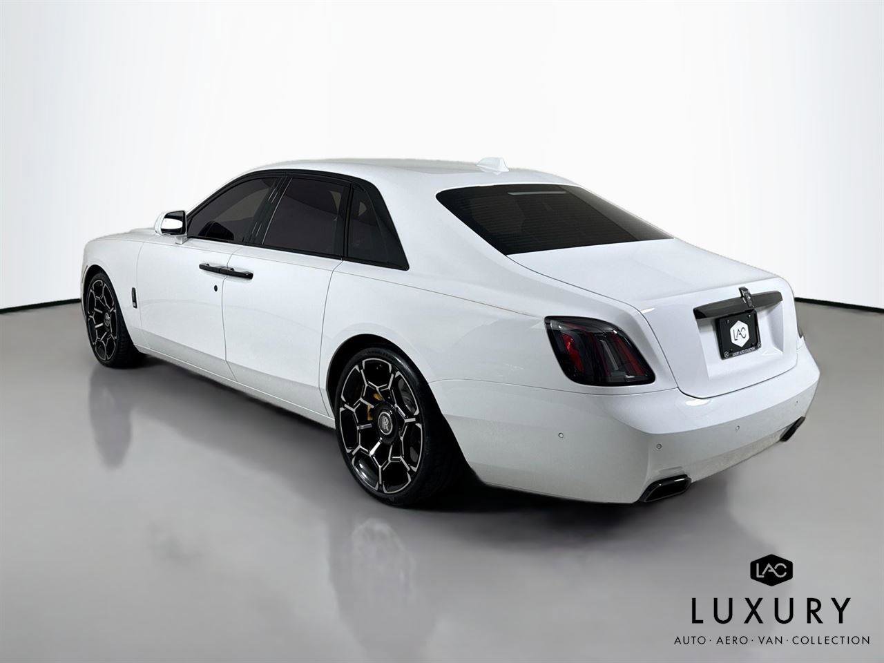 Used 2025 Rolls-Royce Ghost Black Badge image 9