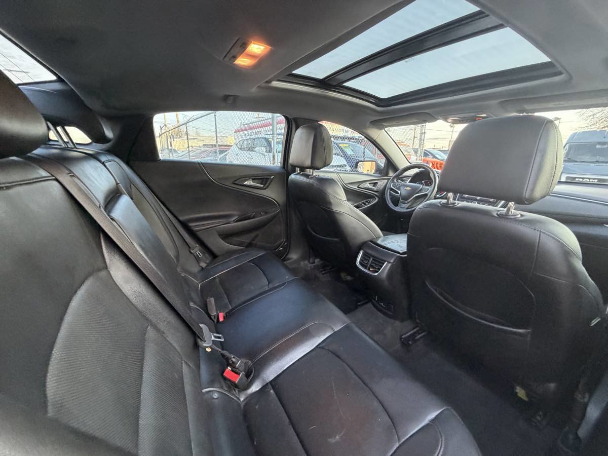 Used 2016 Chevrolet Malibu Premier image 24