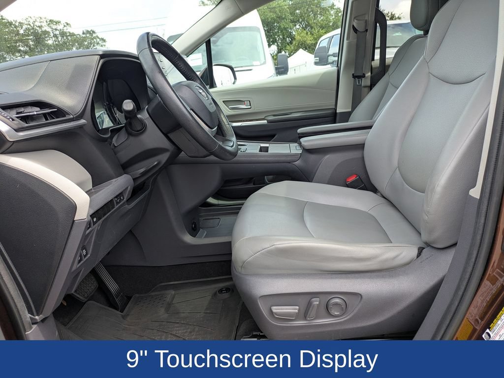 Used 2021 Toyota Sienna XLE AWD/4WD image 15