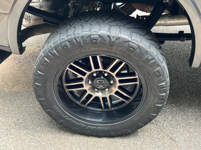 Used 2019 Ford F150 Lariat w/ Equipment Group 502A Luxury AWD/4WD image 20