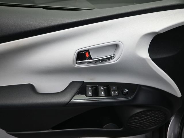 Used 2017 Toyota Prius Two image 15