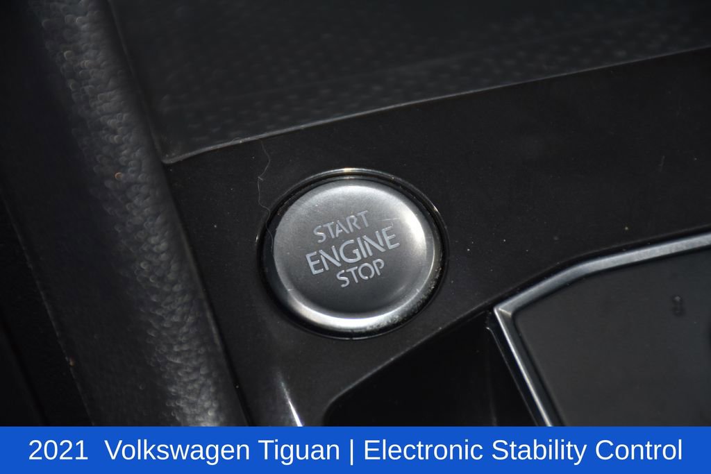 Used 2021 Volkswagen Tiguan SE image 11