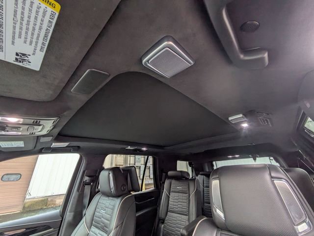 Used 2024 Cadillac Escalade V w/ LPO, ONYX Package image 29