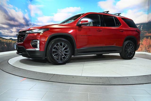 Used 2022 Chevrolet Traverse RS w/ LPO, 'HIT The Road' Package AWD/4WD image 3