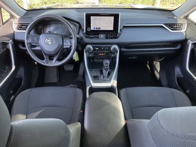 Used 2025 Toyota RAV4 LE AWD/4WD image 10