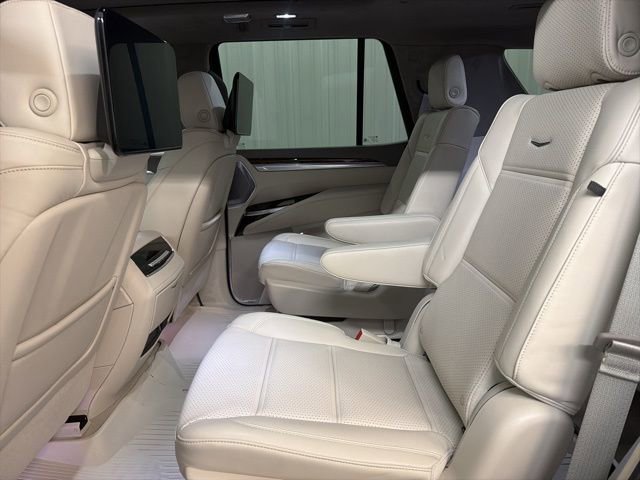 Used 2025 Cadillac Escalade Premium Luxury Platinum w/ LPO, Radiant Package RWD image 21