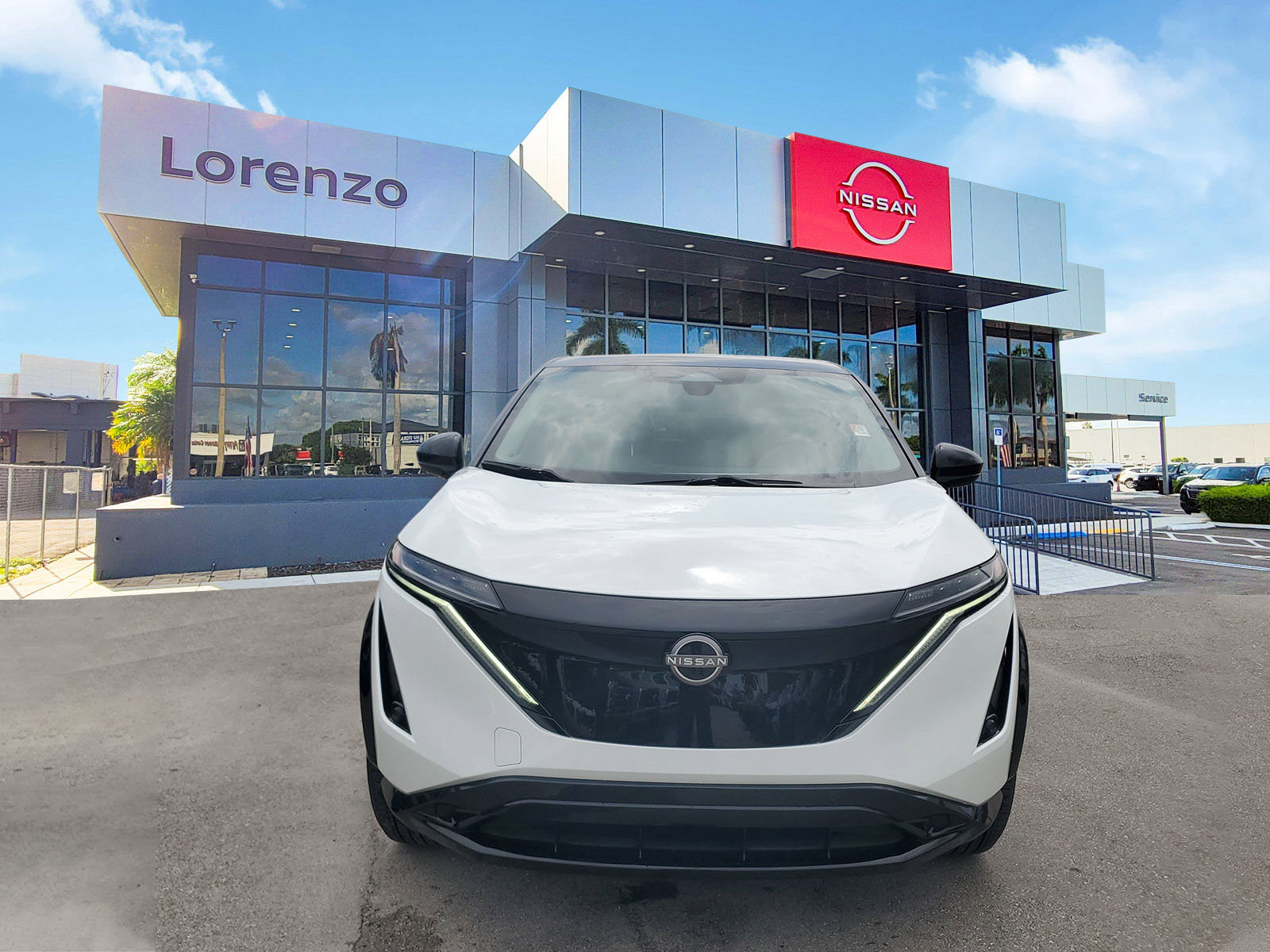 Used 2025 Nissan Ariya AWD image 2