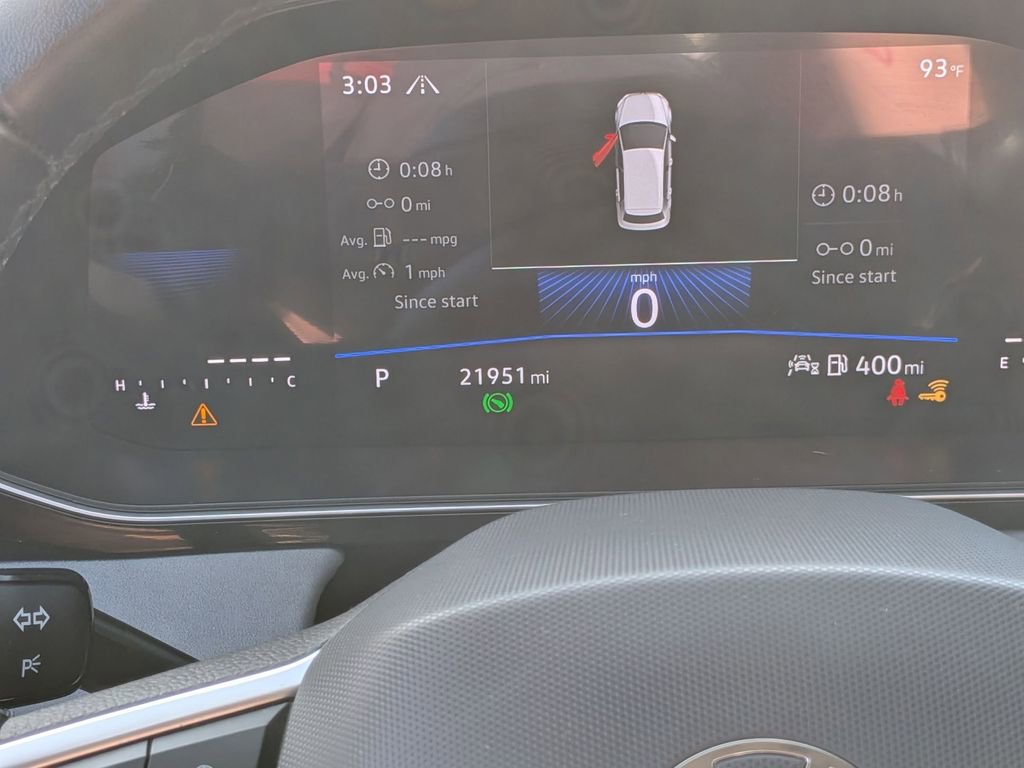 Used 2025 Volkswagen Jetta SE image 17