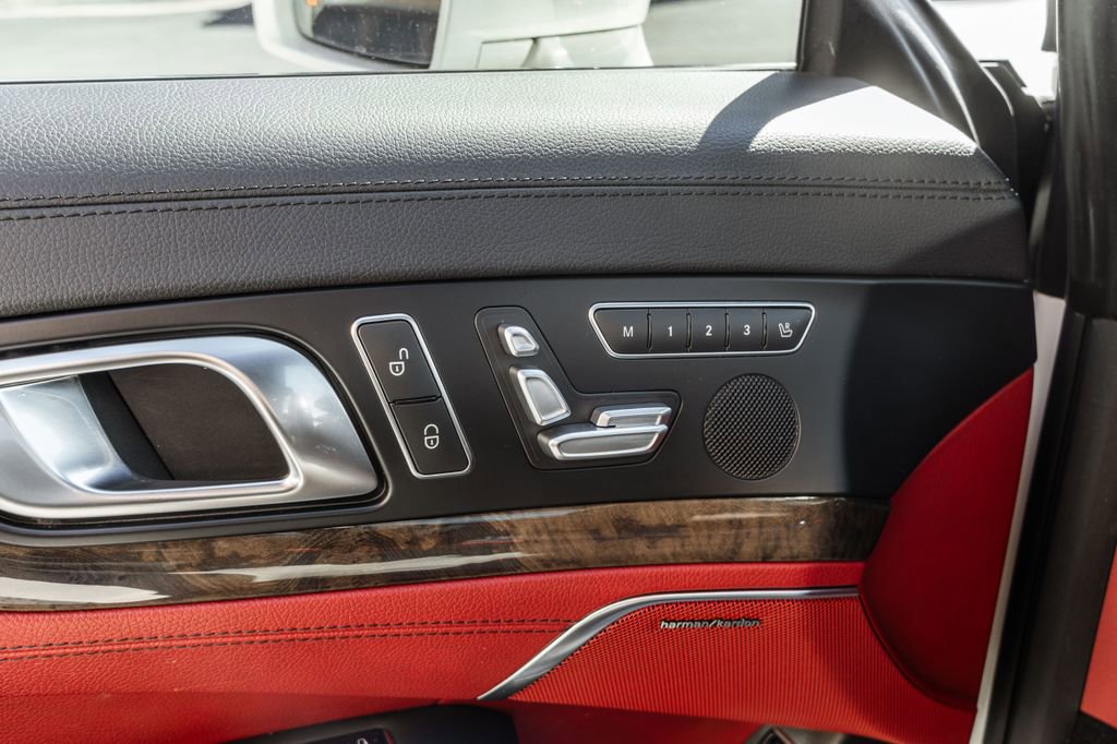 Used 2015 Mercedes-Benz SL 400 image 16