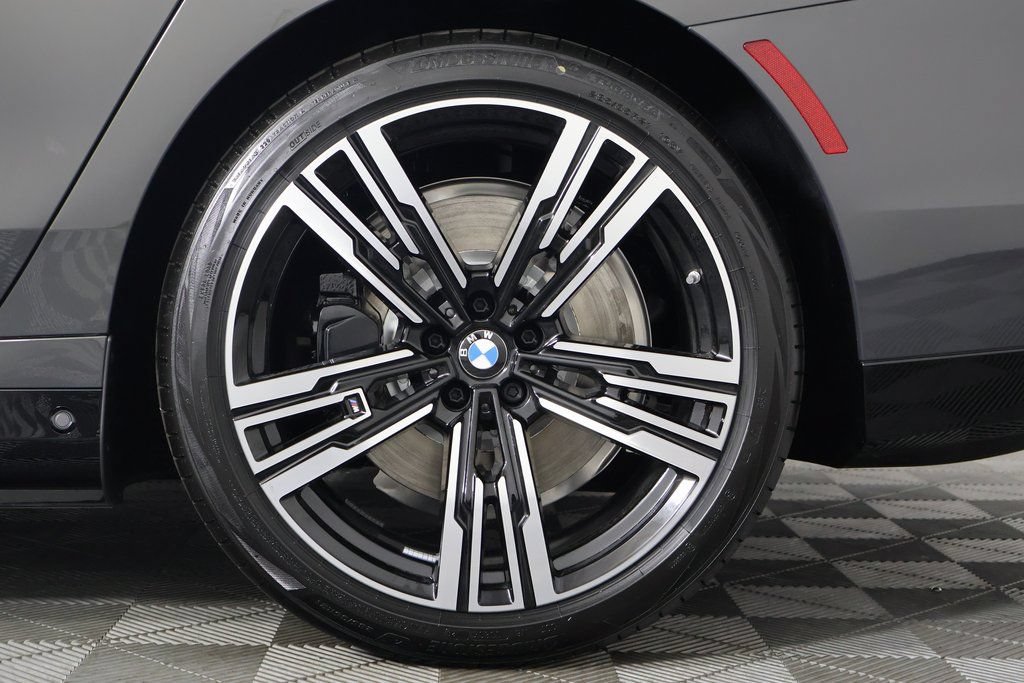 New 2026 BMW i7 eDrive50 w/ Executive Package RWD image 10