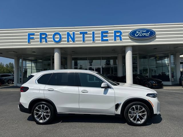 Used 2025 BMW X5 xDrive40i AWD/4WD image 2