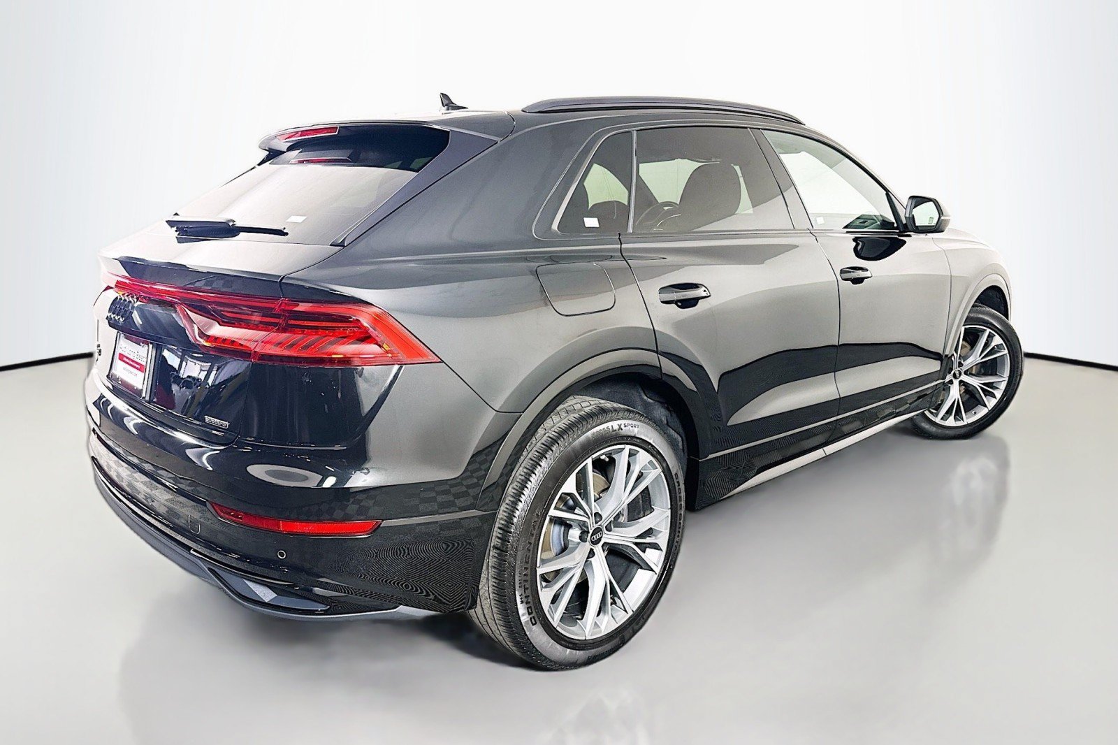 Used 2022 Audi Q8 Premium AWD/4WD image 14