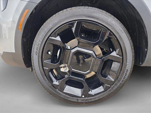 Used 2025 Kia Sorento SX image 25