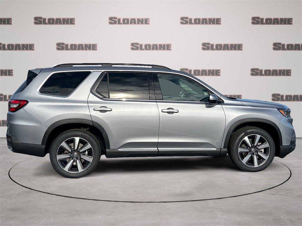 New 2025 Honda Pilot Touring image 6