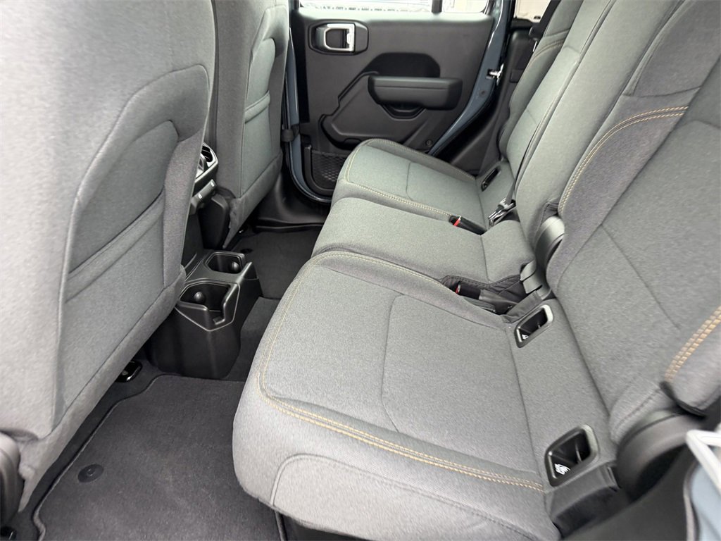 New 2026 Jeep Gladiator Sport image 10