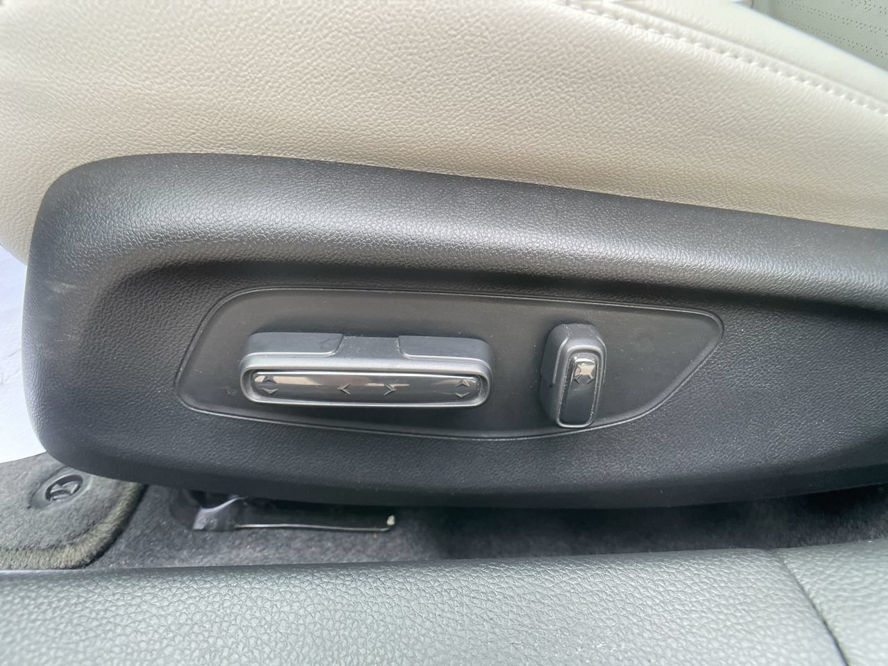 Used 2022 Honda Civic Touring image 13