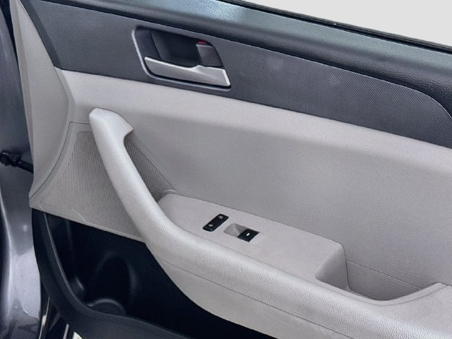 Used 2018 Hyundai Sonata SE FWD image 29