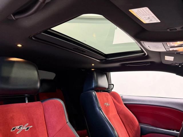 Used 2016 Dodge Challenger R/T Plus image 31