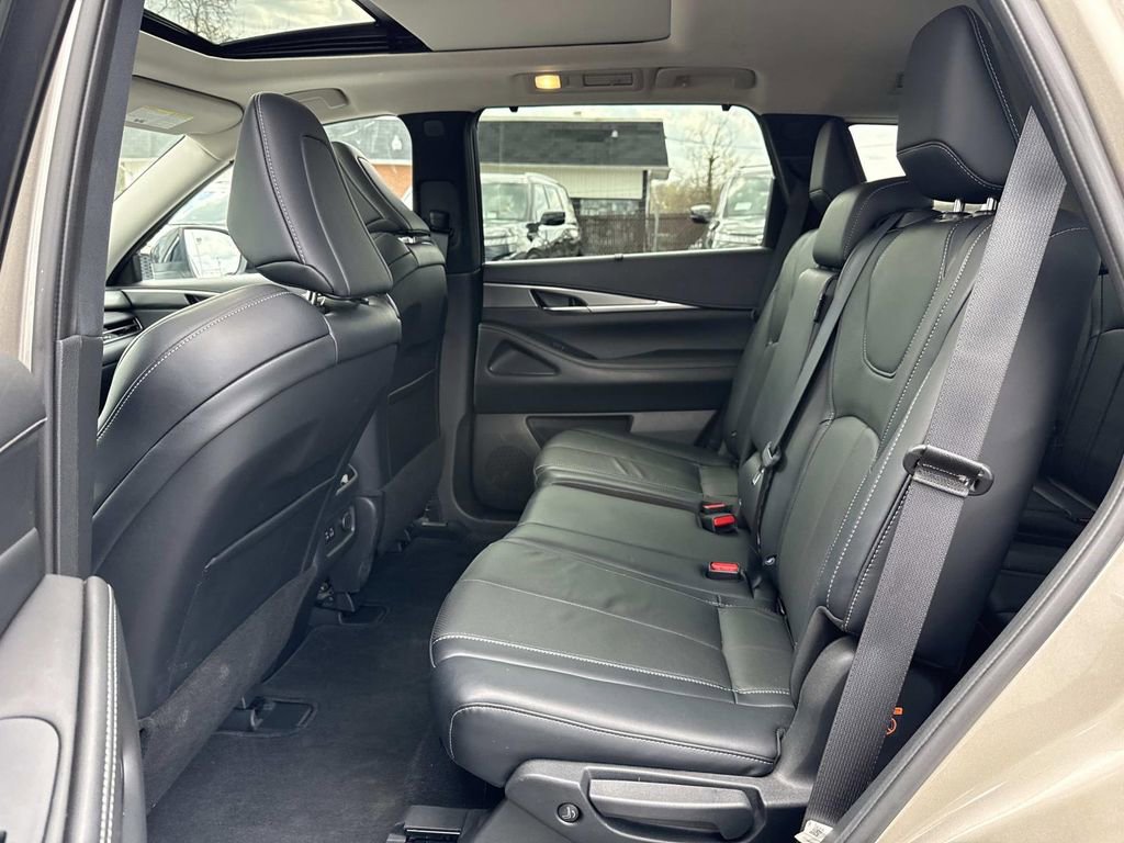 Used 2023 INFINITI QX60 Luxe w/ Cargo Package image 17