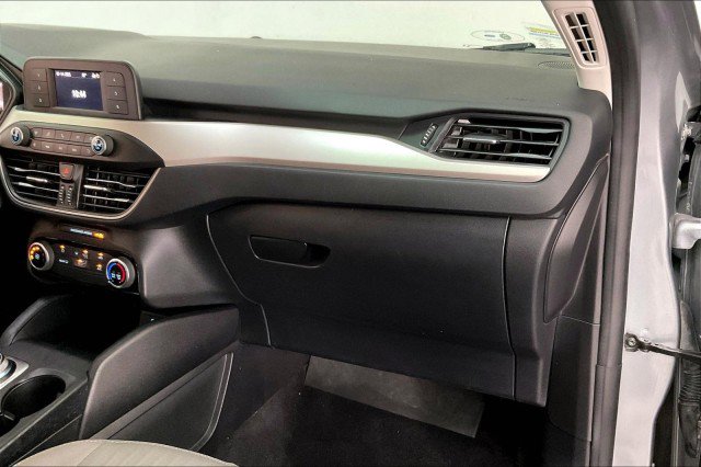 Used 2022 Ford Escape S image 16