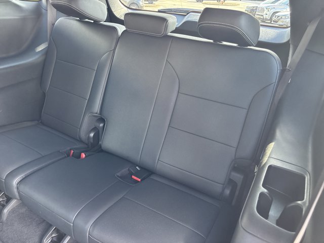 Used 2025 Chevrolet Traverse LT AWD/4WD image 17