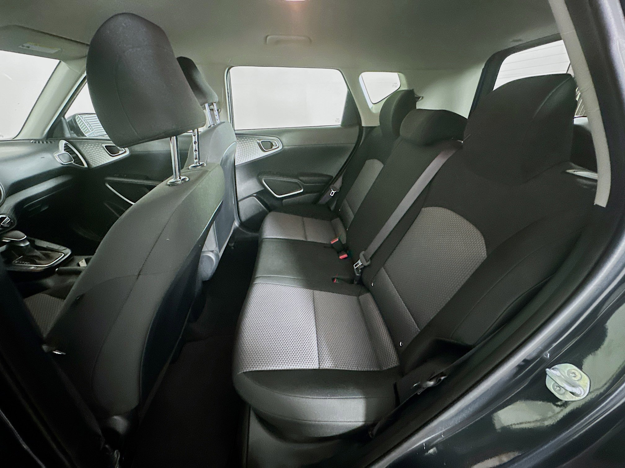 Used 2025 Kia Soul LX w/ LX Technology Package image 27