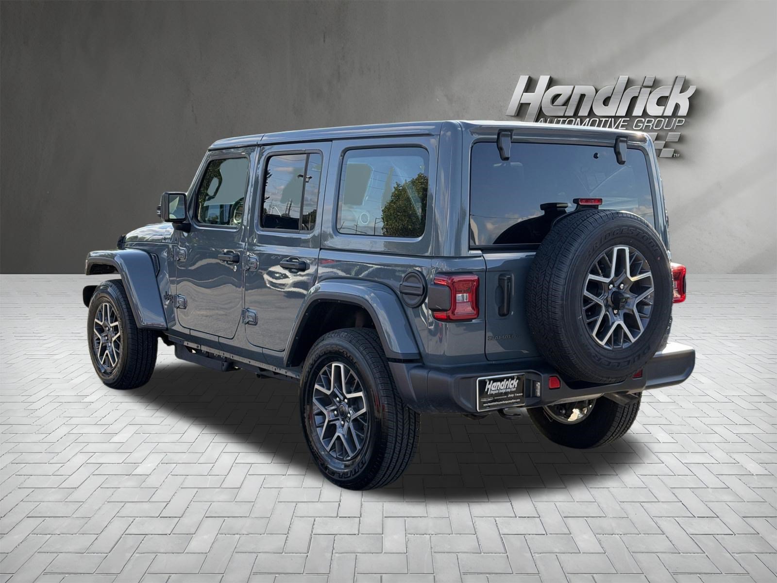 Used 2026 Jeep Wrangler Unlimited Sahara AWD/4WD image 8