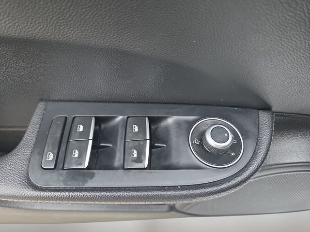 Used 2017 Alfa Romeo Giulia AWD w/ Sport Appearance Package image 17