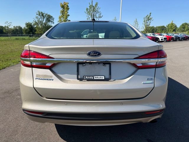 Used 2018 Ford Fusion SE w/ Fusion SE Technology Package FWD image 8