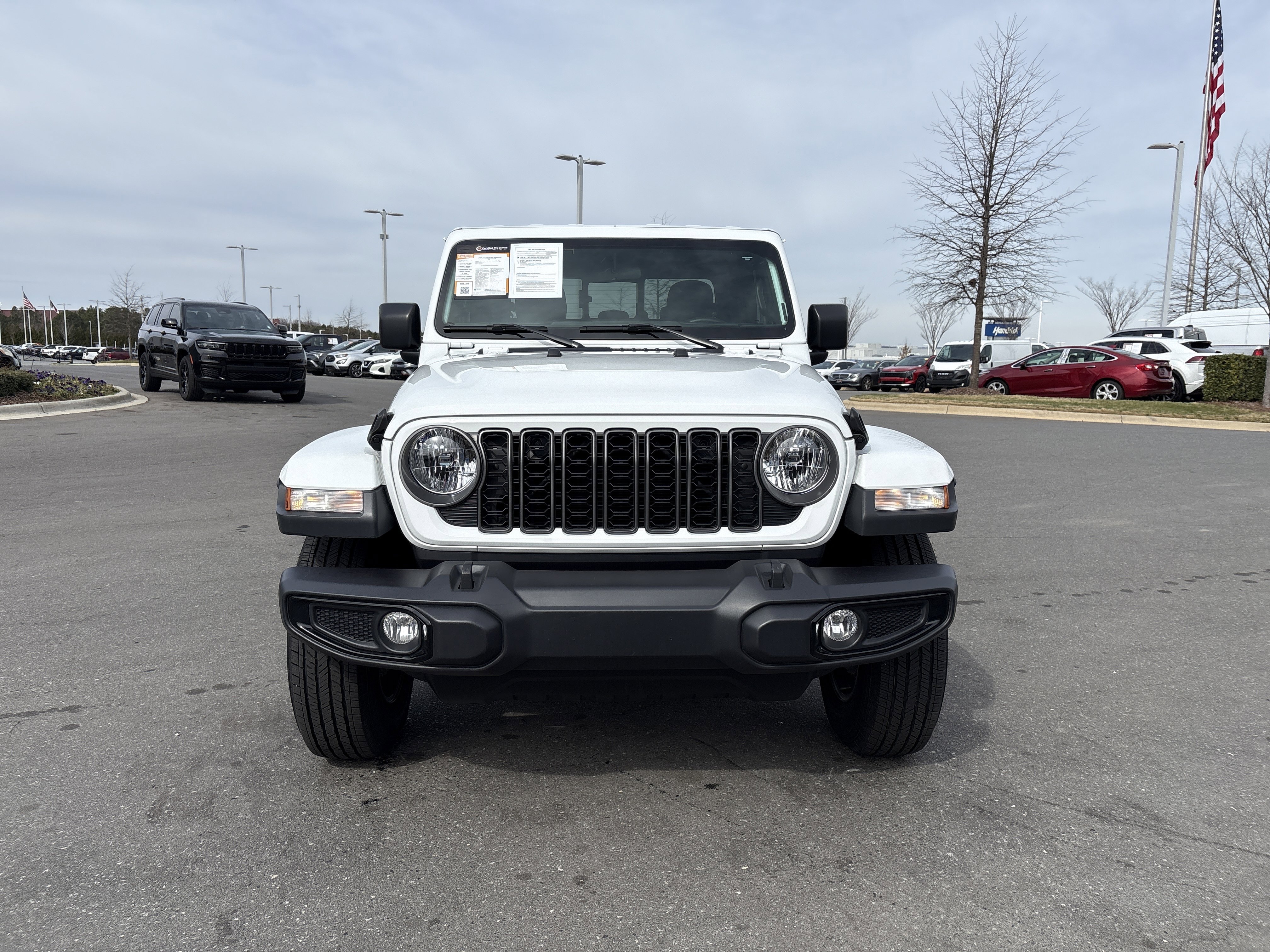 Certified 2025 Jeep Gladiator Nighthawk image 5