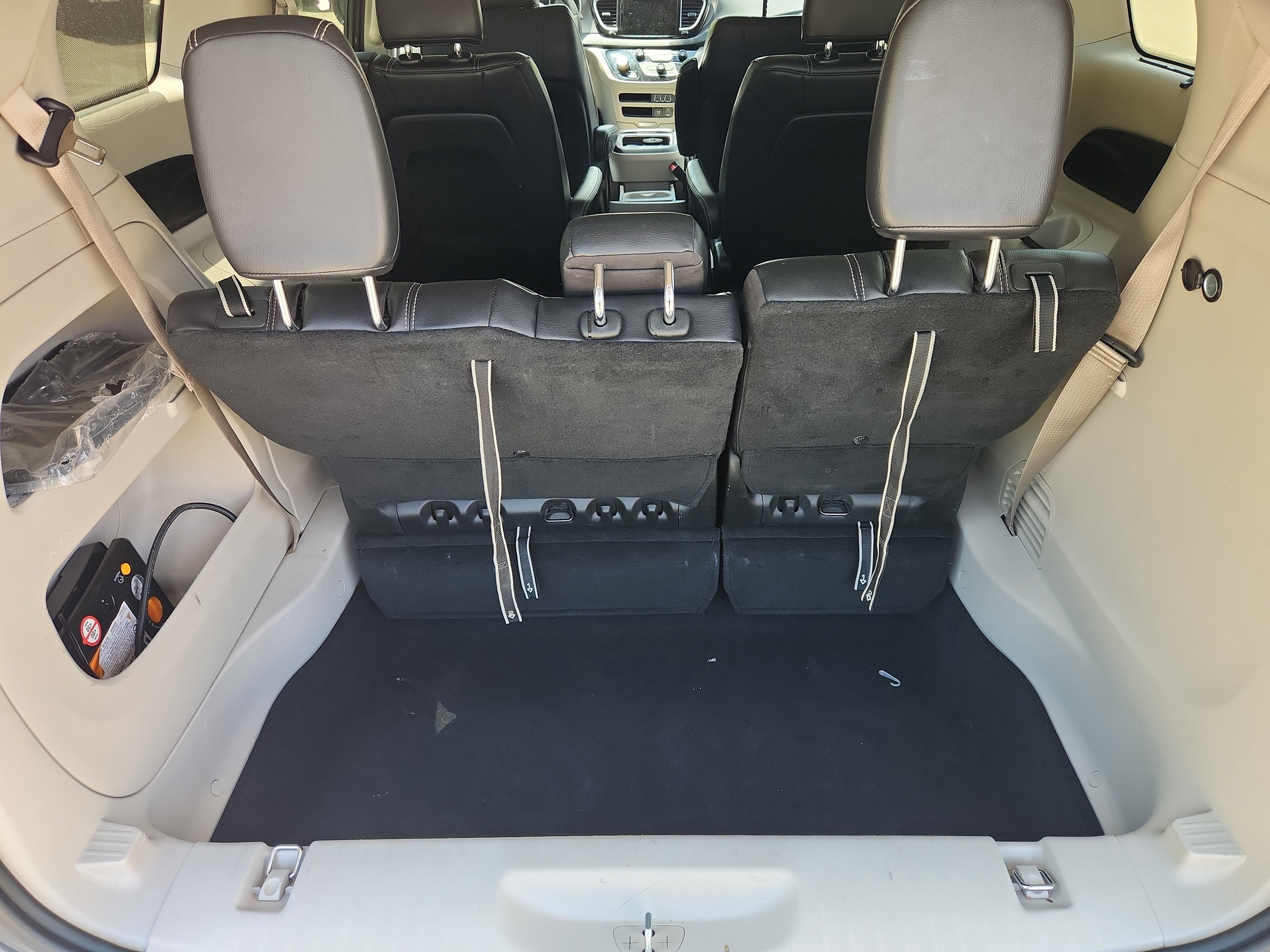 Used 2022 Chrysler Pacifica Touring-L FWD image 26