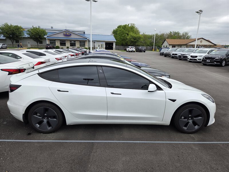 Used 2021 Tesla Model 3 Standard Range Plus RWD image 2
