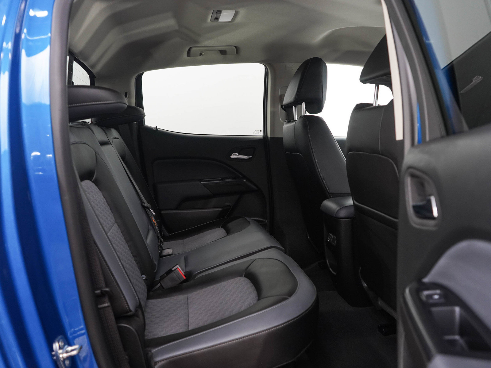 Used 2022 Chevrolet Colorado Z71 AWD/4WD image 12