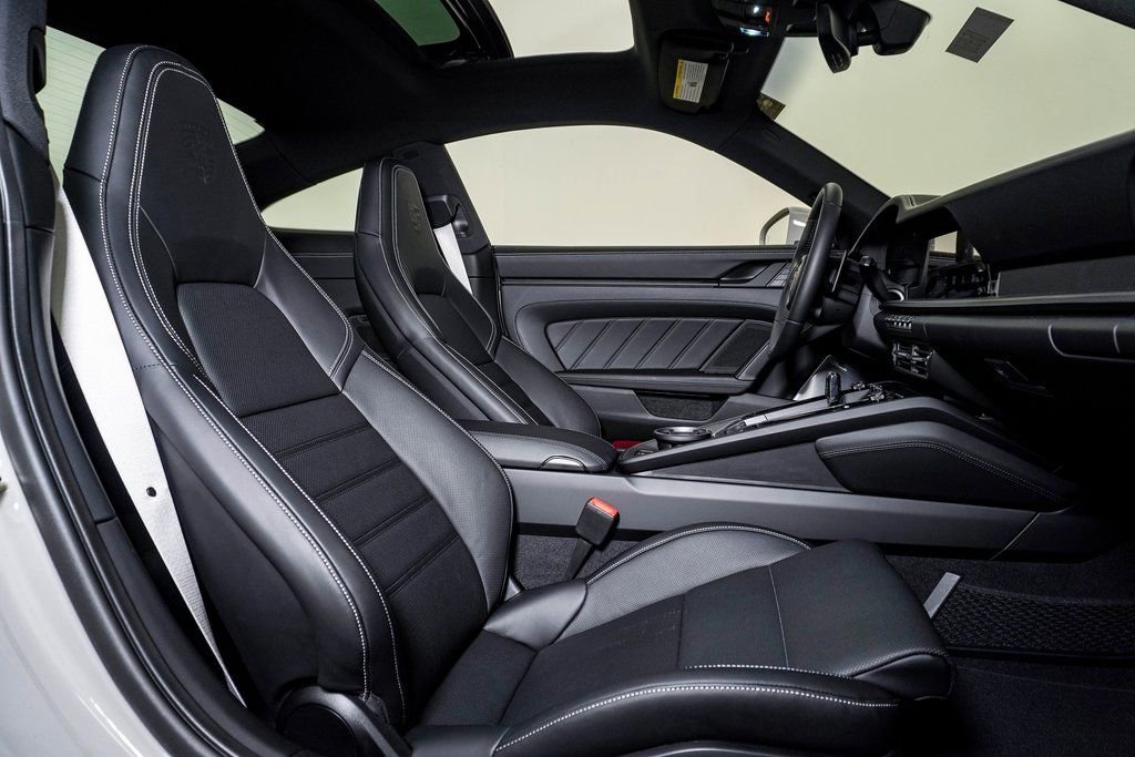 New 2026 Porsche 911 Carrera 4S image 15