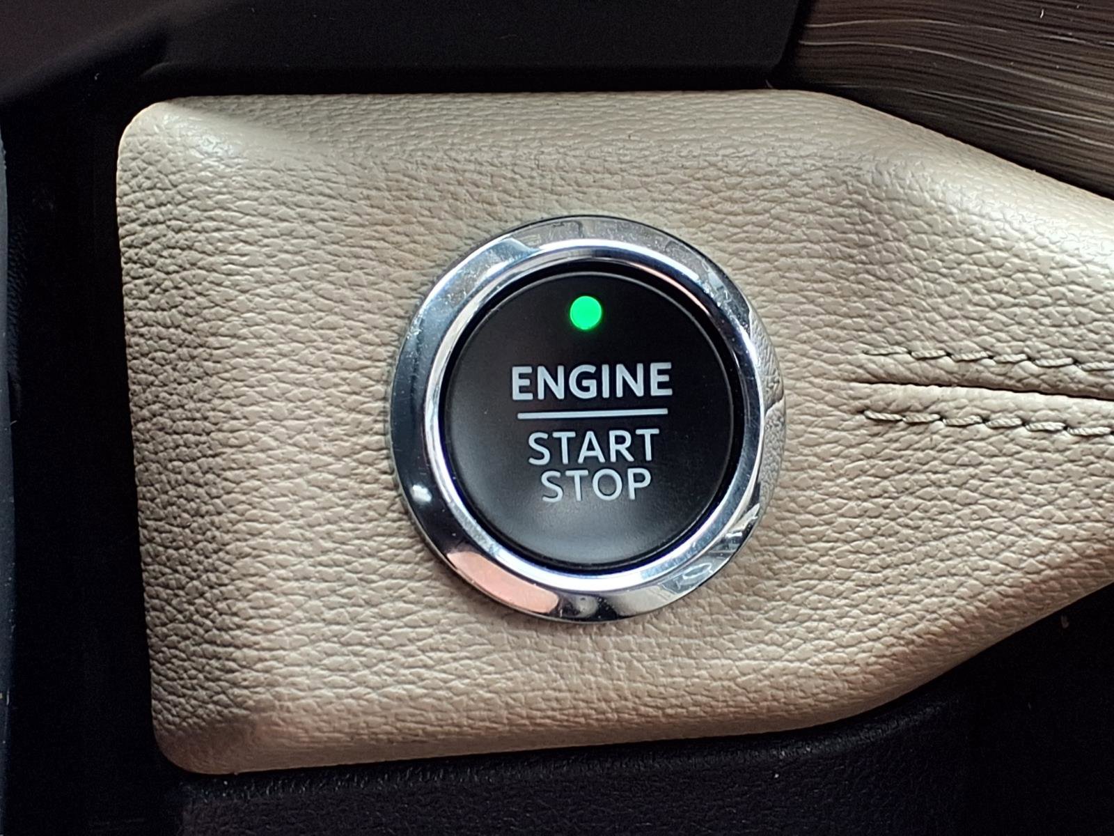 Used 2023 Ford Expedition Limited AWD/4WD image 18