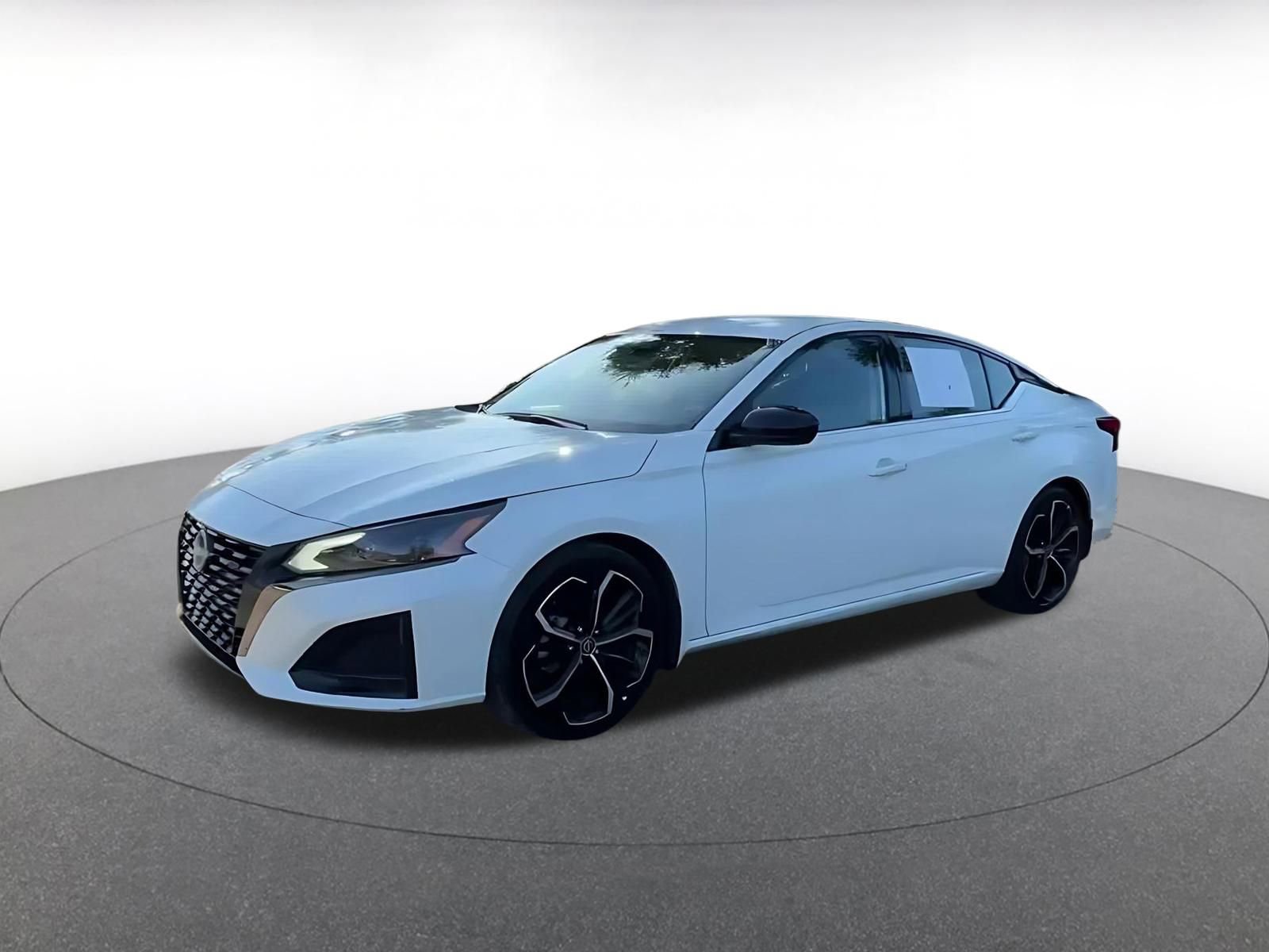 Used 2025 Nissan Altima 2.5 SR image 8