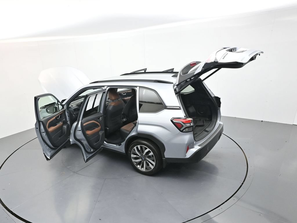 Used 2025 Subaru Forester Touring w/ Popular Package - Touring AWD/4WD image 38
